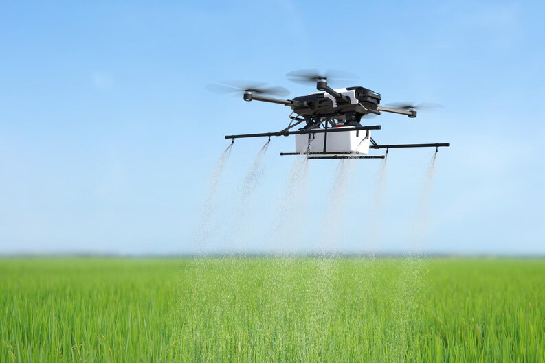 72358[fpdl.in]_drone-spraying-fertilizer-vegetable-green-plants-agriculture-technology-farm-automation_35913-2603_medium.jpg